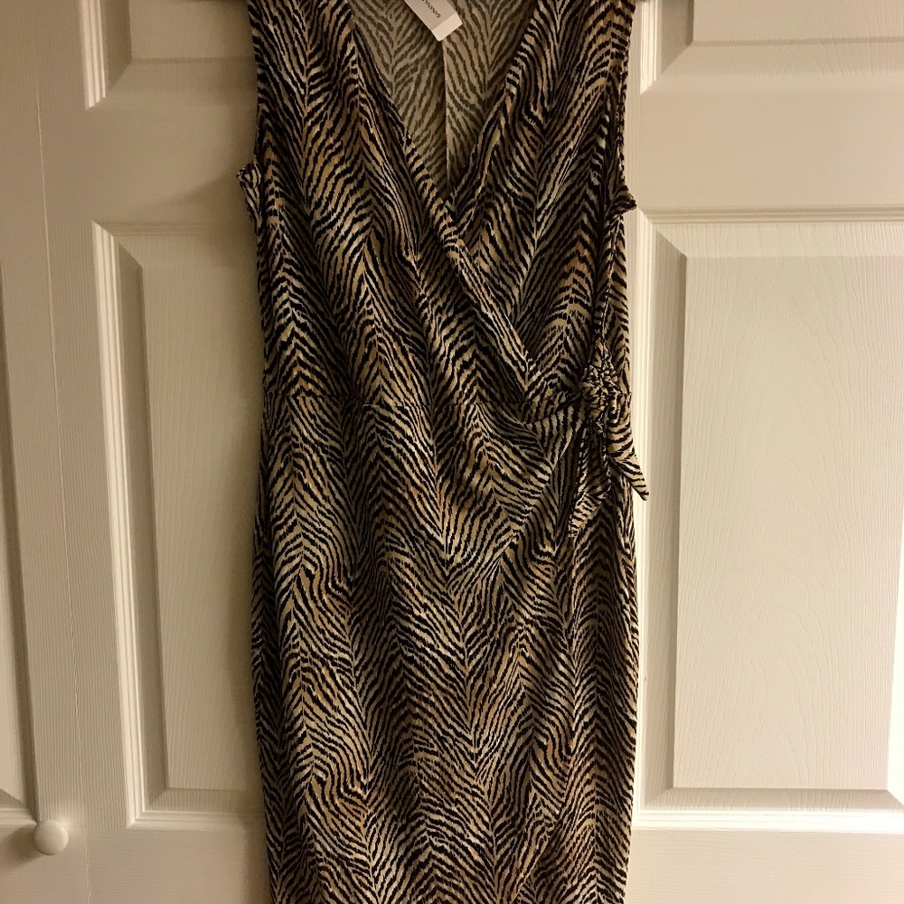 Banana Republic Wrap Dress Size M